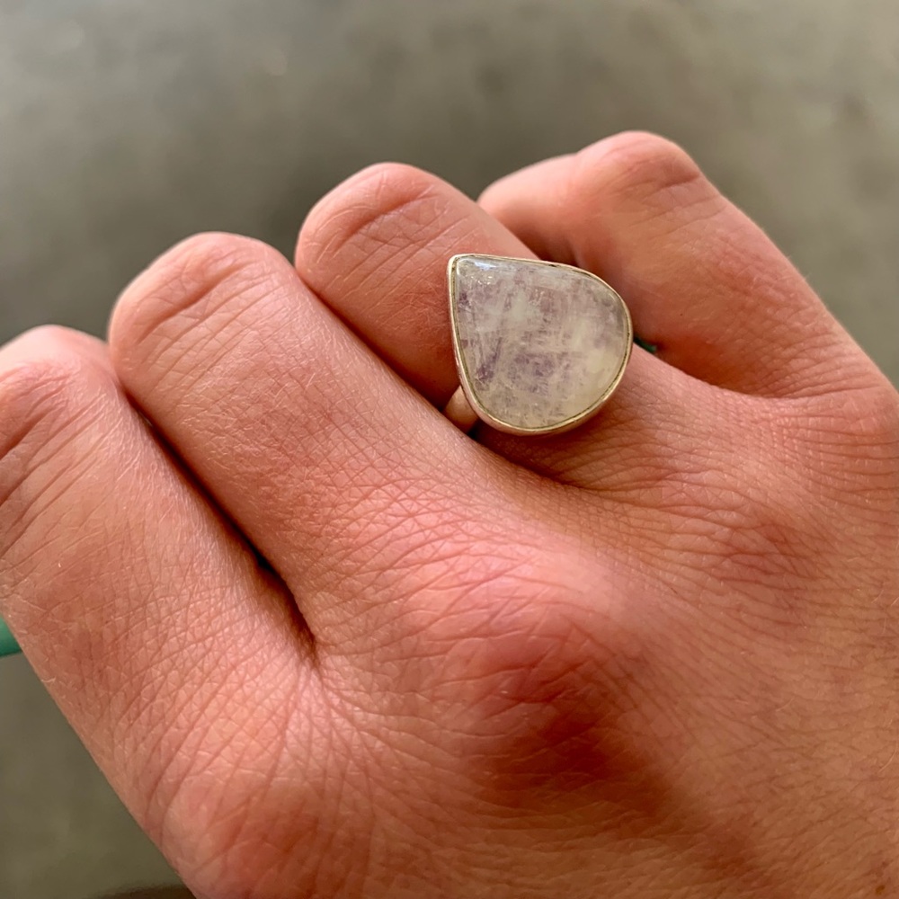🚫SOLD🚫Handcrafted Moonstone Silver Ring - Picture 3 of 5